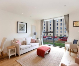 Luxurious, central 1 bed in Quartermile - parking
