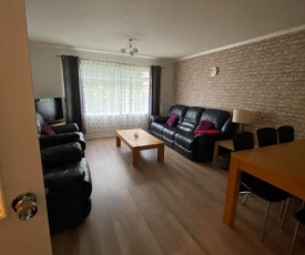 Stunning City Centre Apartment with free parking!