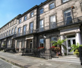 Regent Terrace, Central and Charming, Quiet