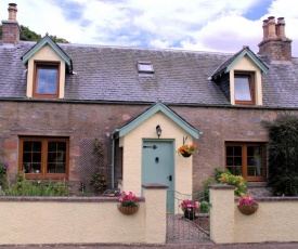 Rosemount Cottage - Highland Cottage