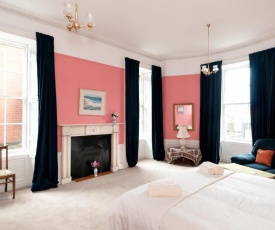 363 Spacious 3 bedroom 18th century property in the city centre