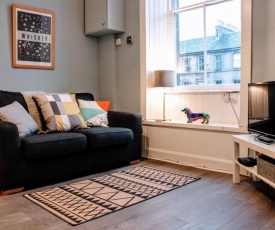 Stylish Apartment in Edinburgh's New Town