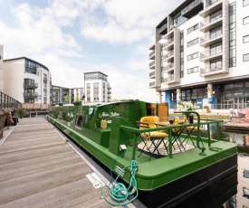 The Four Sisters Boatel - Houseboat