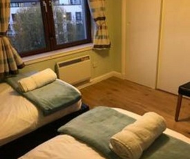 Edinburgh City Centre Old Town Holiday Apartment (Free Parking)