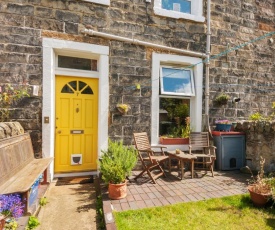 Cozy with Character - Lindean Cottage at Leith Links Park, Parking, Sleeps up to 5