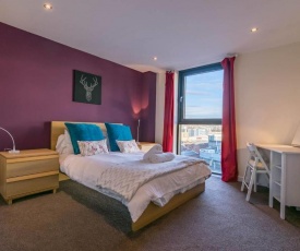 Modern 2 bed apartment, next to Hydro and SECC!